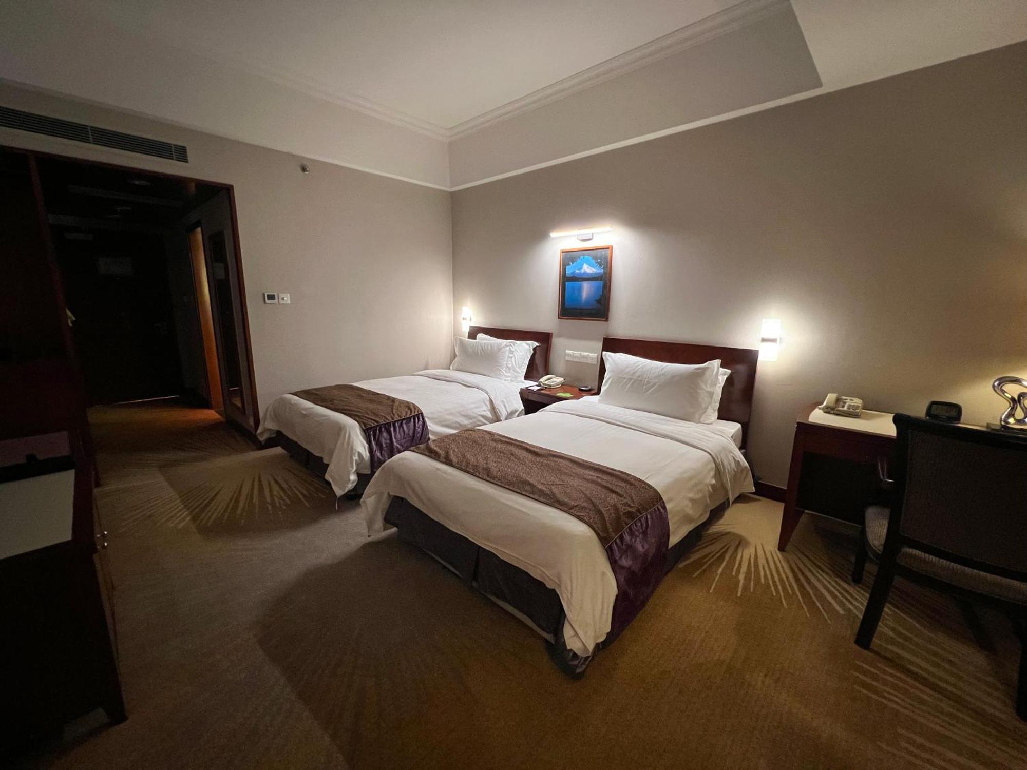 Baolong Hotel Шанхай Экстерьер фото