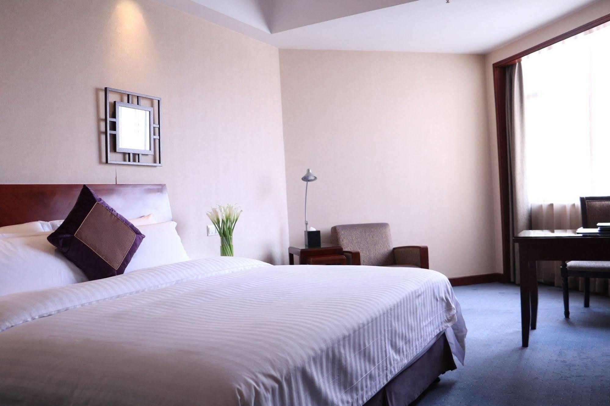 Baolong Hotel Шанхай Экстерьер фото